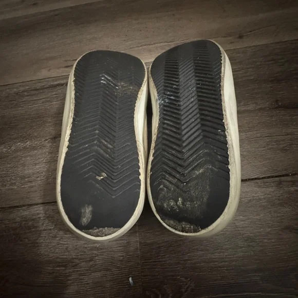 Golden Goose Tan and White Classic Star Sneakers - Picture 4 of 12